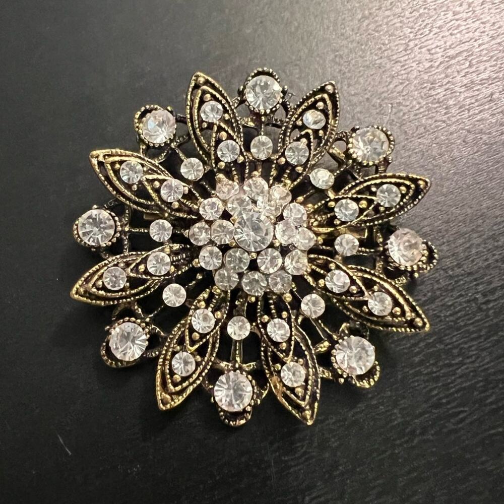 Vintage 2.25" Gold/Black Metal Flower Brooch with Round Crystals